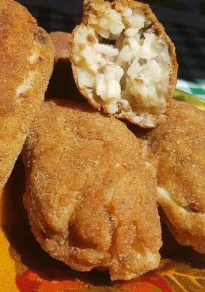 Una foto de Croquetas de arroz y carne