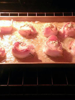 A picture of Bacon wrapped Scallops.