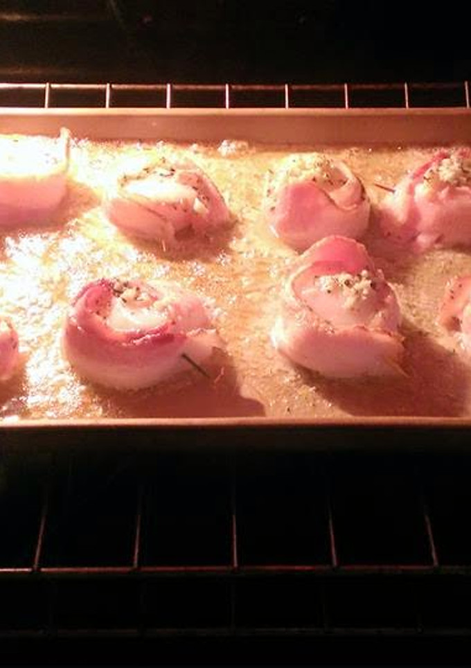 A picture of Bacon wrapped Scallops.