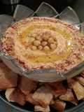 Roasted Red Pepper & Roasted Garlic Hummus w/ Whole Wheat Pita Chips