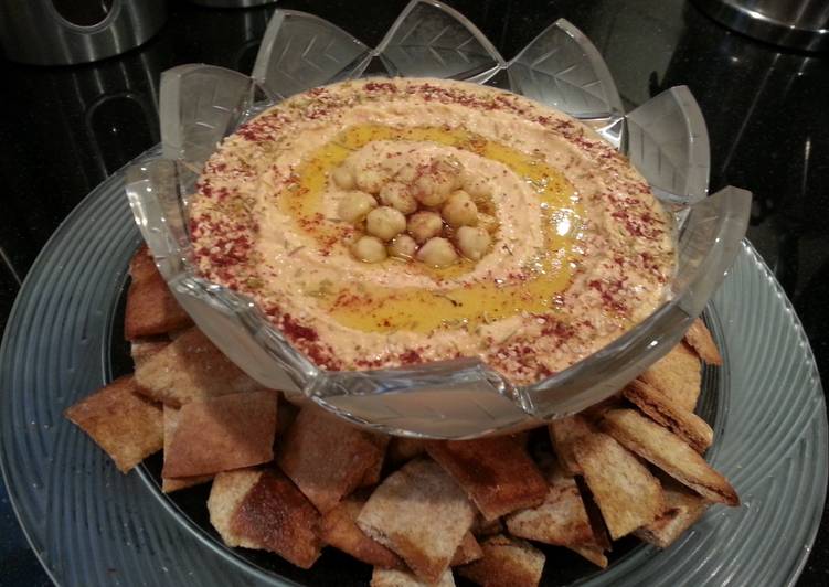 Steps to  Cooking Roasted Red Pepper &amp; Roasted Garlic Hummus w/ Whole Wheat Pita Chips Delicious