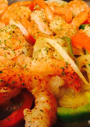 A picture of Shrimp Fajitas.