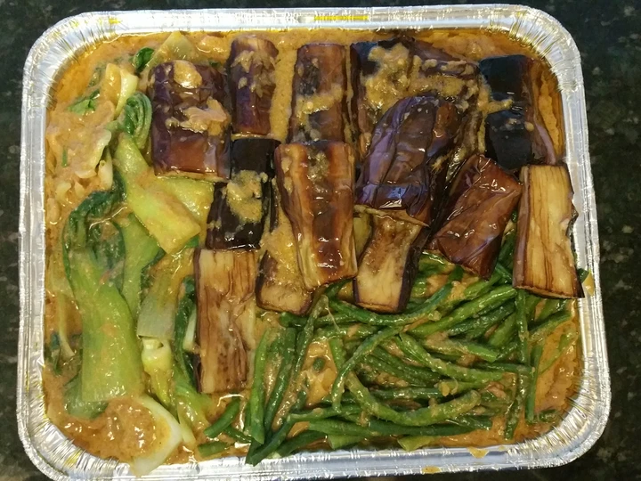 Easy Way Make Recipe Kare-kare(oxtail and tripe in peanut sauce) that is Can Pamper Your Tongue, Delicious}