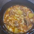 Sopita de coditos con carne molida
