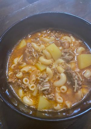 Una foto de Sopita de coditos con carne molida