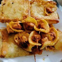 A picture of Crispy box patties.
