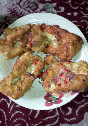 A picture of Soyayyen Bread da kwai.