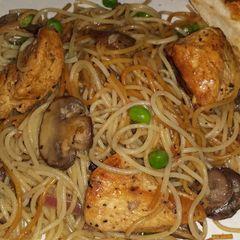A picture of Lemon pepper pasta with chicken.