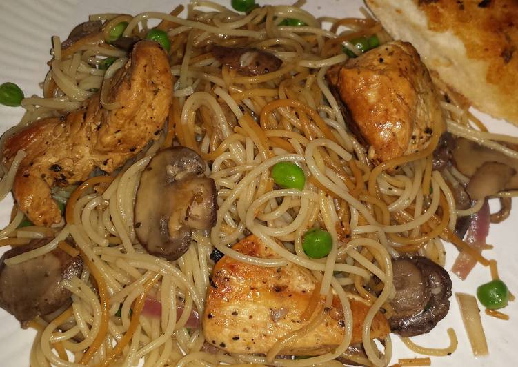 Simple Way to Prepare Homemade Lemon pepper pasta with chicken