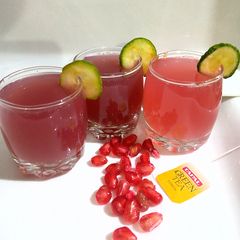 Pomegranate lemon tea A picture of Pomegranate lemon tea.