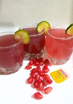 A picture of Pomegranate lemon tea.