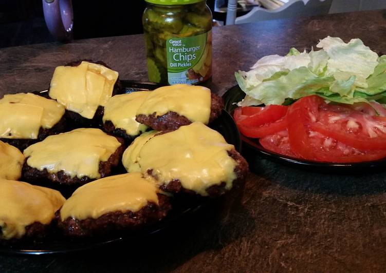 Steps to Cook Delicious Flavor Blast Cheese Burgers