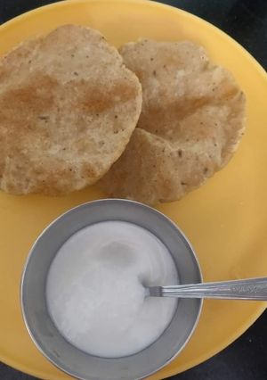 अजवाइन की पूरी (Ajwain ki puri recipe in hindi) रेसिपी मुख्य फोटो