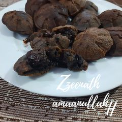 A picture of Semolina and Chocolate Appe Cakes.