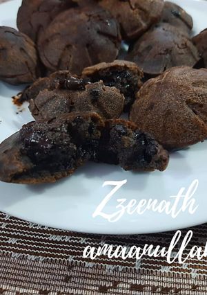 A picture of Semolina and Chocolate Appe Cakes.