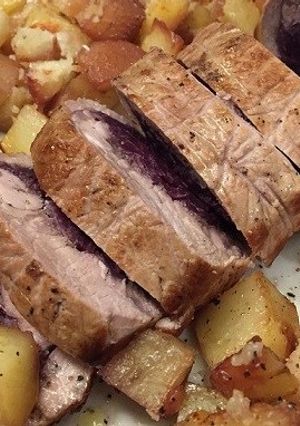 Foto di Filetto di Maiale al Forno, ripieno di Cavolo Verza Viola