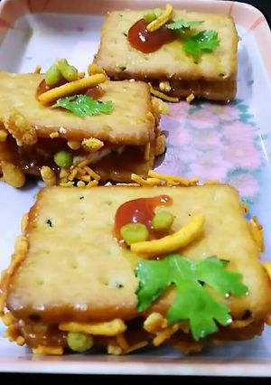 A picture of Paneer Biscuit sandwich.