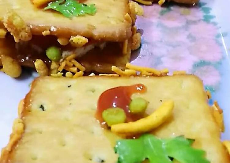 Recipe of Super Quick Paneer Biscuit sandwich