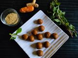 સૂંઠ ની લાડુડી (Dry Ginger Ladu Recipe in gujarati)