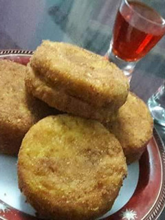A picture of Bread patties.