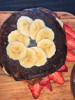 Una foto de Hot Cakes - Pancakes 🥞 de banana sin harina ni azúcar