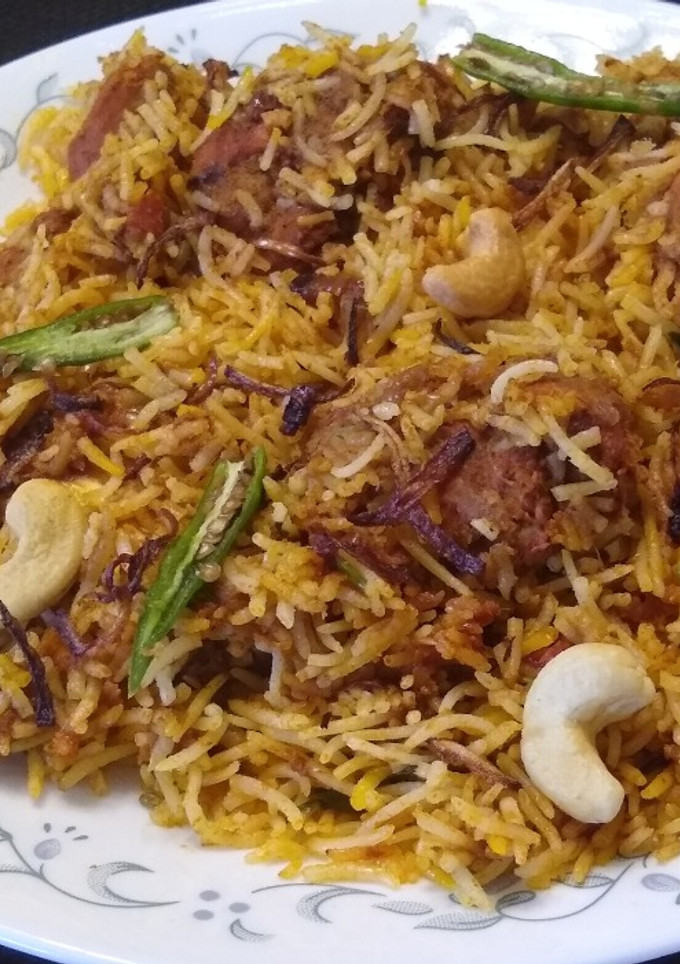 சிக்கன் டிக்கா பிரியாணி செய்முறை முக்கிய புகைப்படம்