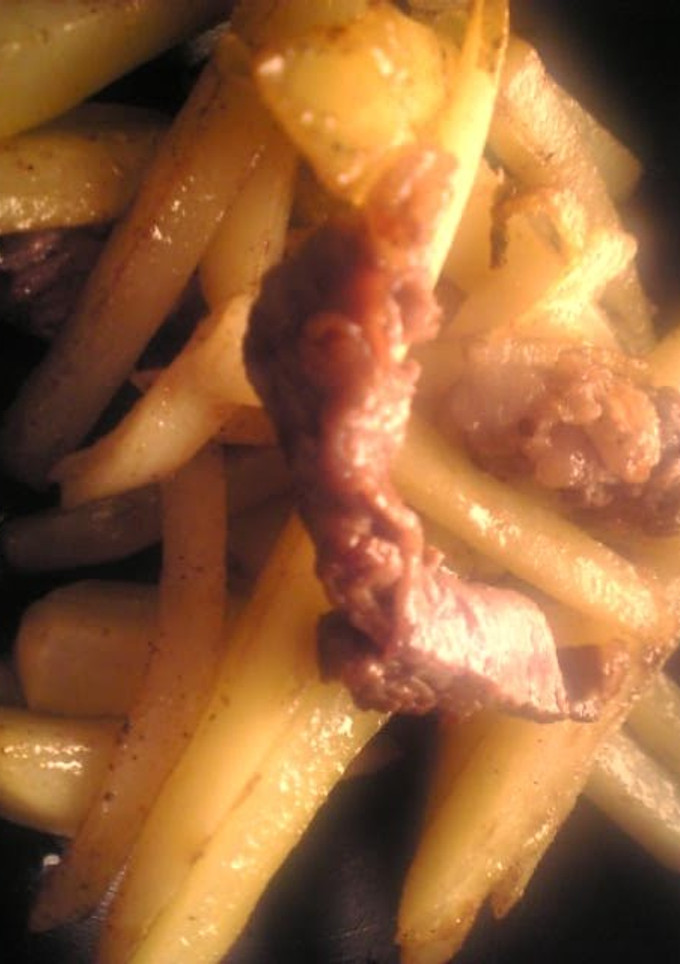 A picture of Sliced Beef and Potato in Soy Sauce and Butter.