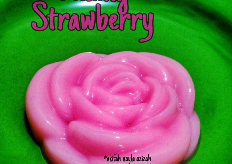Puding strawberry