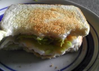 How to Cook Delicious Breakfast Sandwhich