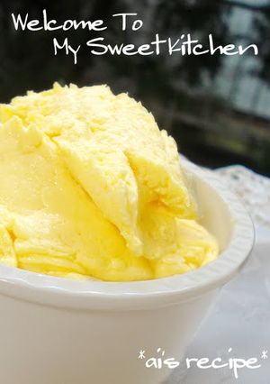 A picture of Authentic Butter Cream (Pâte à Bombe).