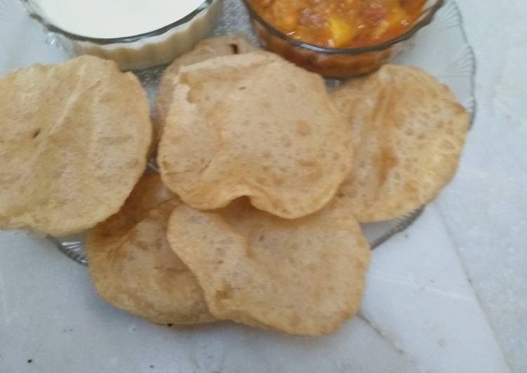 Dudhpak with Puri sabji