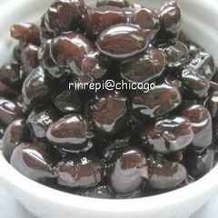 Slightly Wrinkly Simmered Black Beans A picture of Slightly Wrinkly Simmered Black Beans.
