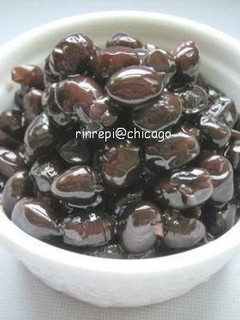 A picture of Slightly Wrinkly Simmered Black Beans.