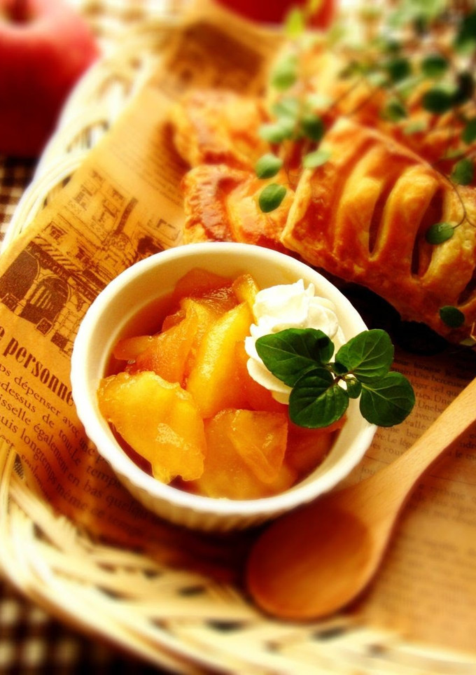 A picture of Caramelized Apple.