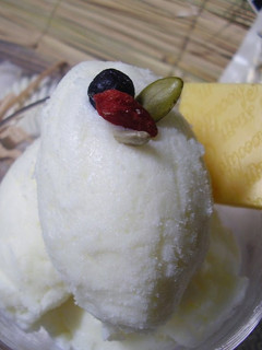 A picture of Milk Ice Cream.