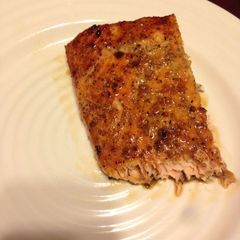 A picture of Glazed Salmon.