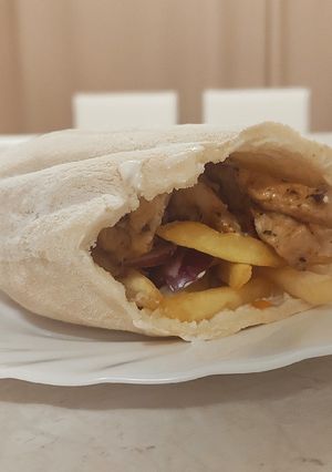 Gyros pitában recept fotója