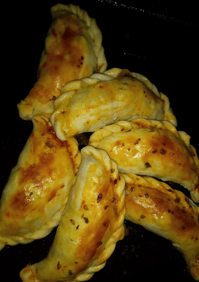 Una foto de Empanadas de carne (osobuco) al horno
