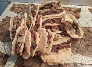 Una foto de Arepas de carne