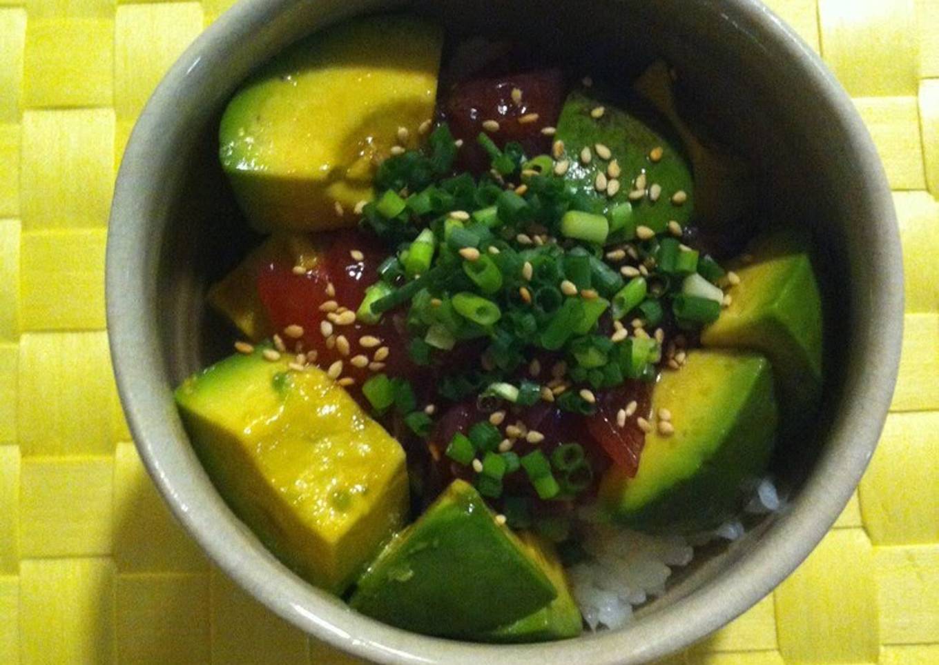 Asian Style Avocado and Fresh Tuna Rice Bowl