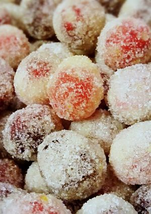 A picture of Orange Sugared Cranberries.