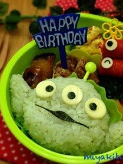 A picture of Buzz & Alien Toy Story Character Bento.