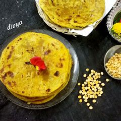A picture of Puran poli/purnam poori.