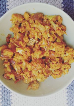 A picture of Cauliflower Poriyal / Gobi masala:.