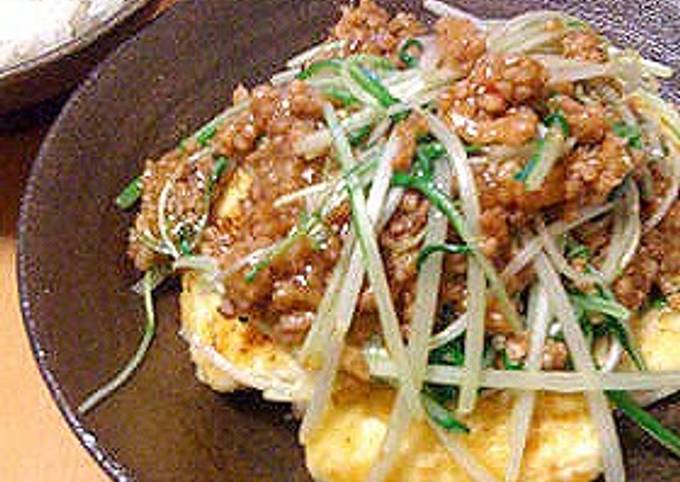 Steps to Prepare Perfect Tofu Steak With Ground Meat Sauce