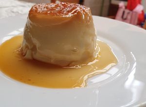 Una foto de Flan en taza al microondas