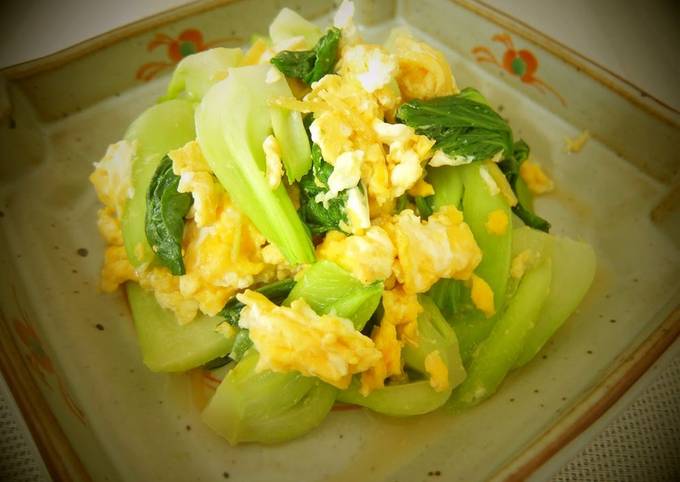 Speedy Side Dish! Bok Choy and Egg Stir Fry with Ginger