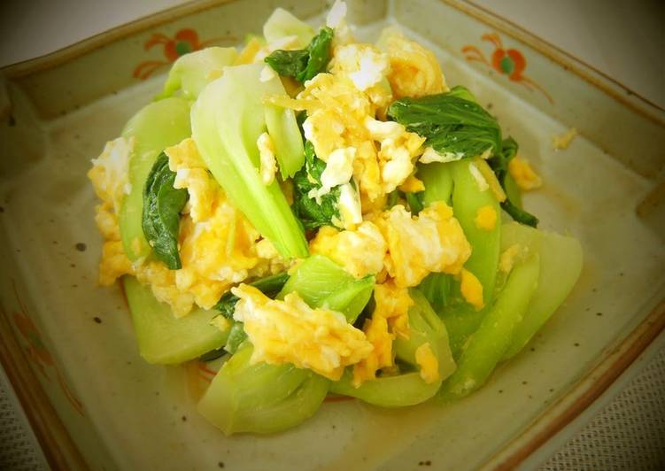 Recipe of Perfect Speedy Side Dish! Bok Choy and Egg Stir Fry with Ginger