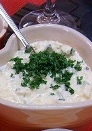 A picture of Easy Tartar Sauce.