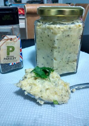 A picture of Garlic Spread.